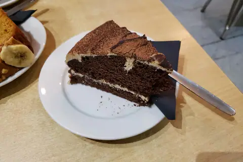Lynda's Cakes and Tearoom photo 1